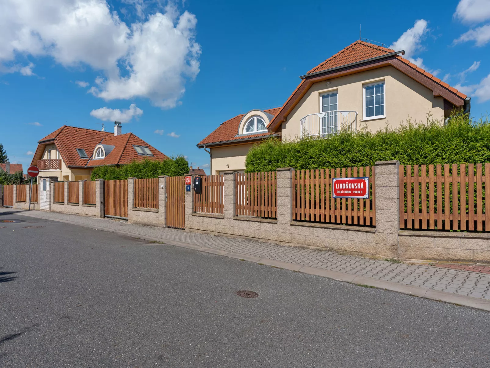 Garden & Terrace Villa-Buiten