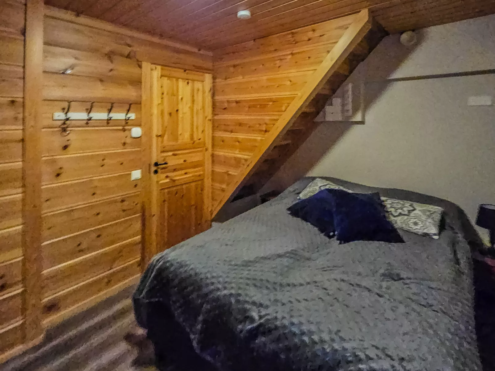 Rovarakka 1 b-Binnen