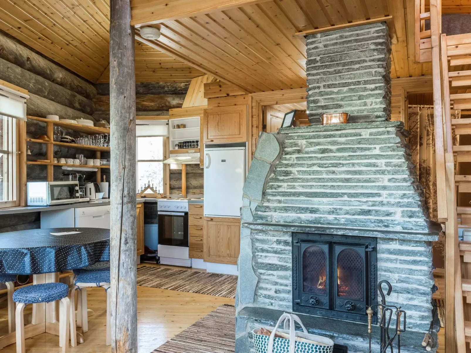 Ylläsparit as. mustikka-Binnen