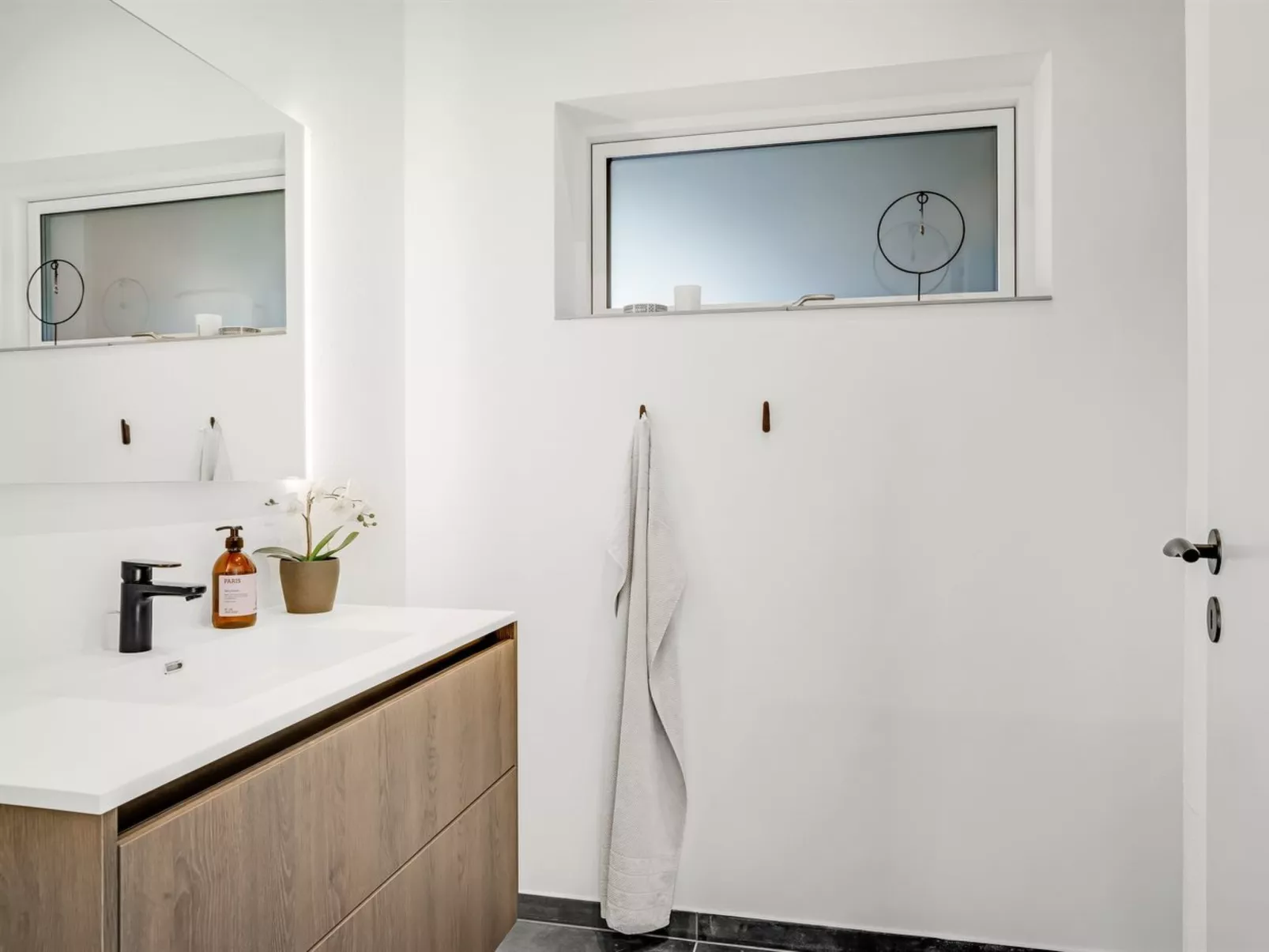 "Ilze" -  from the sea-Binnen