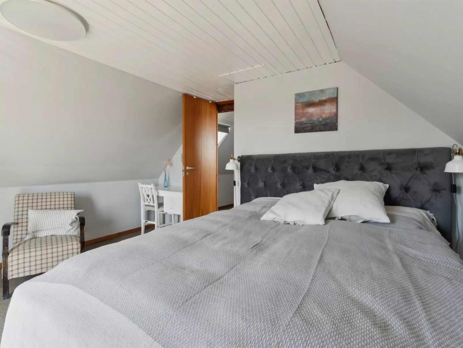 "Hakon" - 40m from the sea-Binnen