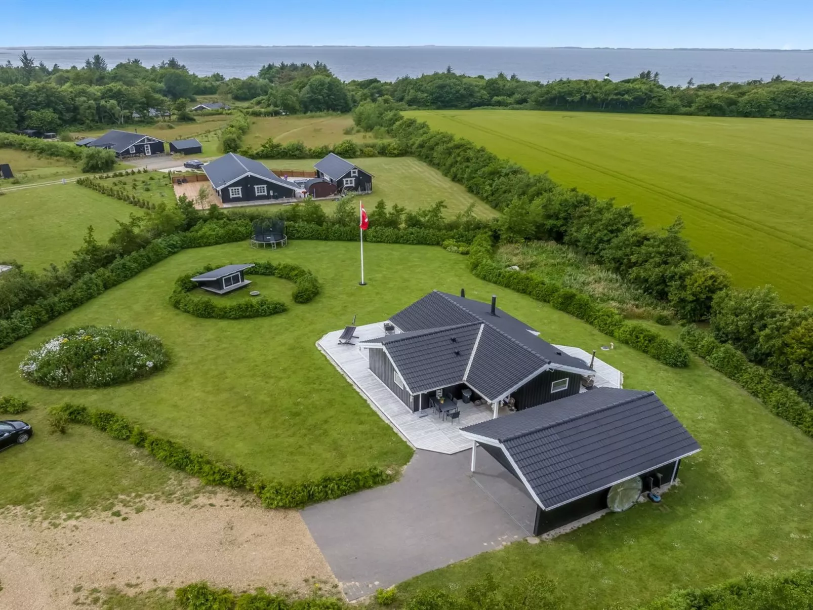 "Antero" - 500m to the fjord-Buiten