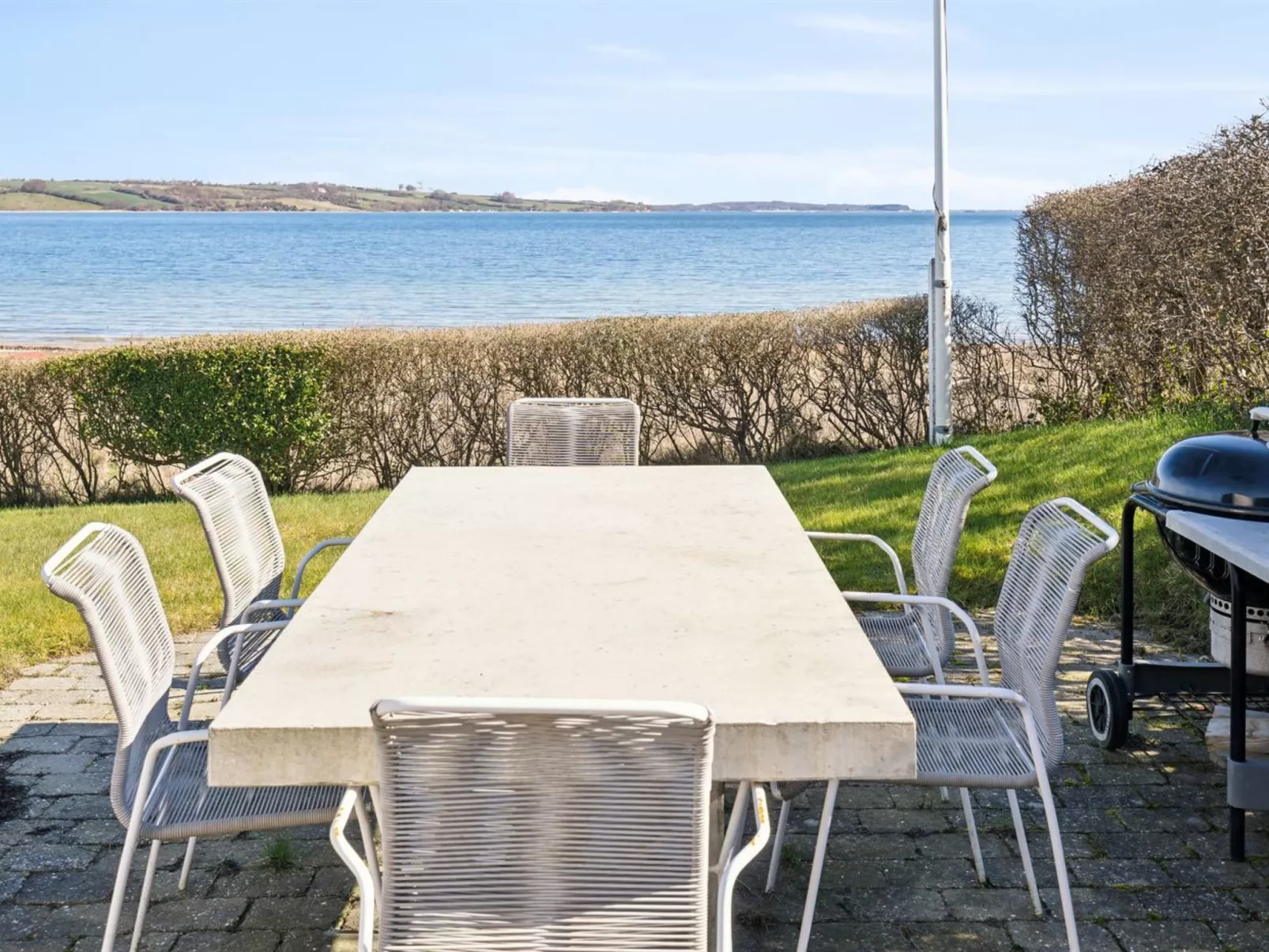 "Solbritt" - 30m from the sea-Buiten