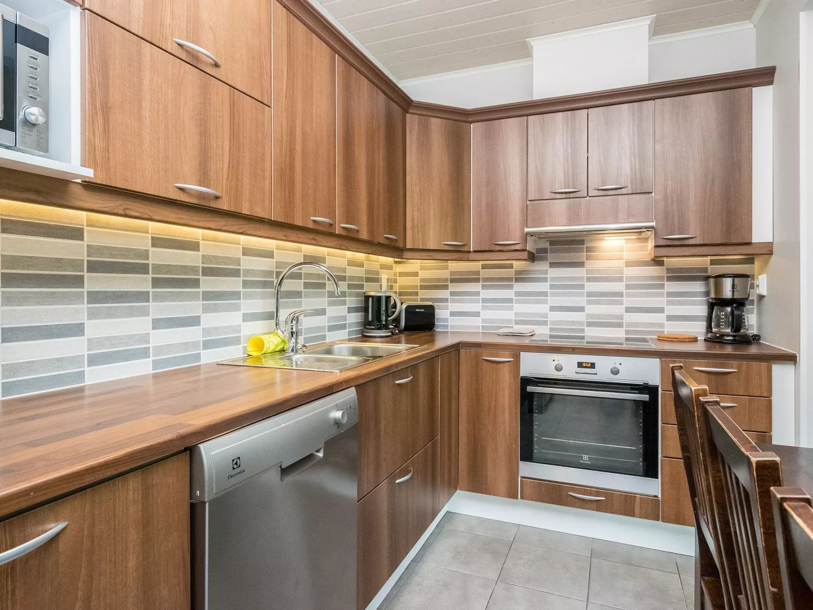 4 seasons b 2-Binnen