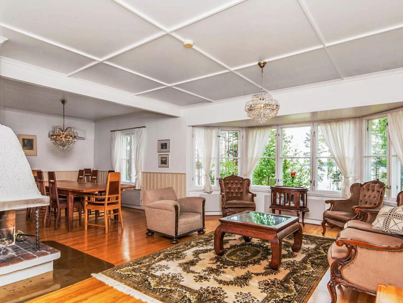 Villa kukkapää-Binnen