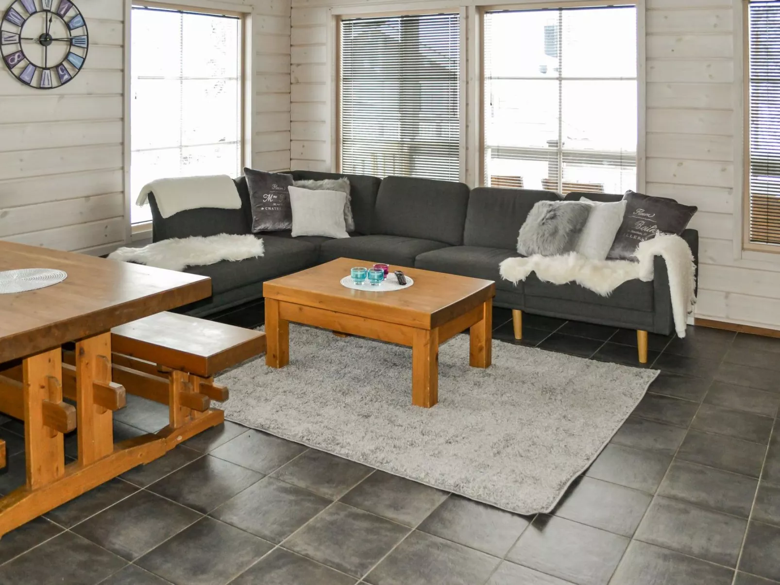 Aurinko-saaga 6 paritalo-Binnen