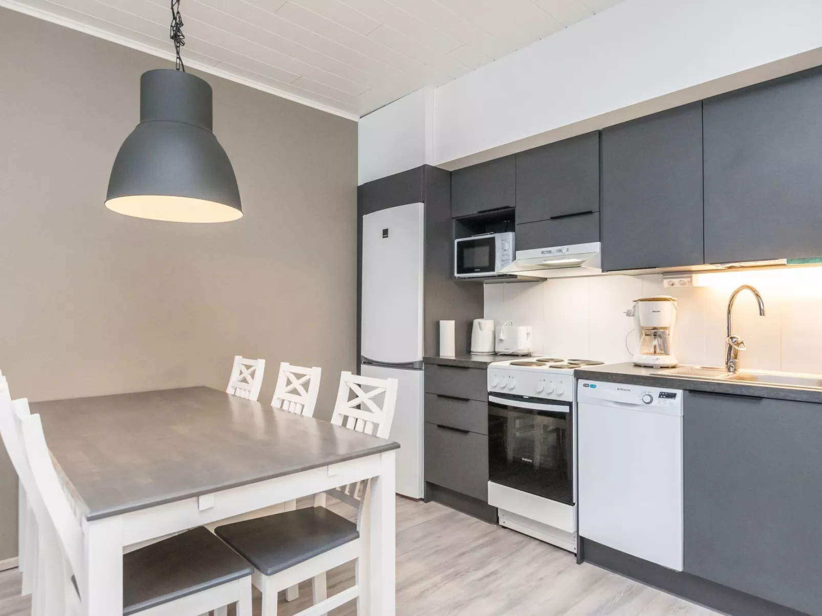 Skivillas paljakka 4. (2mh)-Binnen