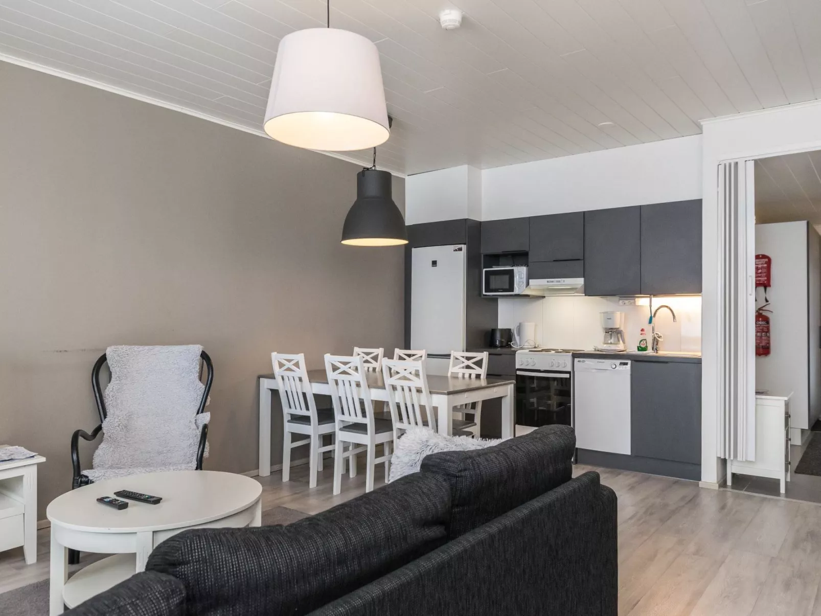 Skivillas paljakka 8. (3mh)-Binnen