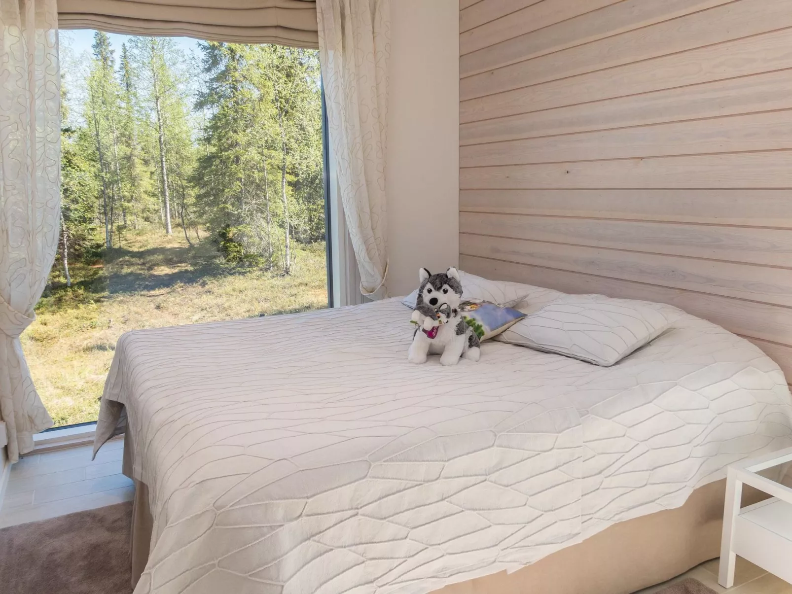 Holy lake rantasauna-Binnen