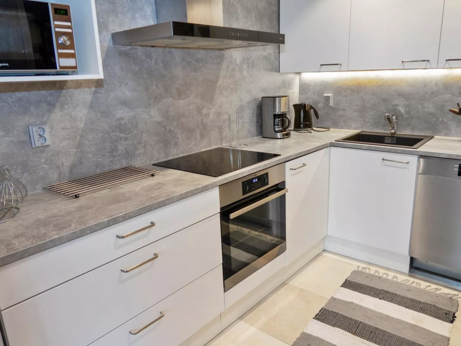 Agenttimajat 1-Binnen