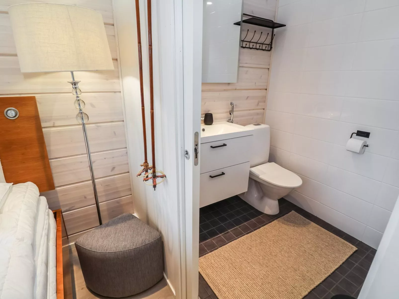 Koukkupolku 5-Binnen