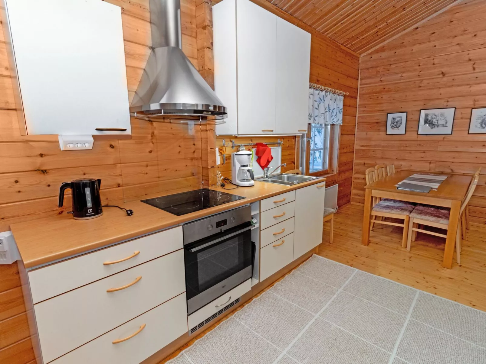 Pohjaslahdentie 17 a-Binnen