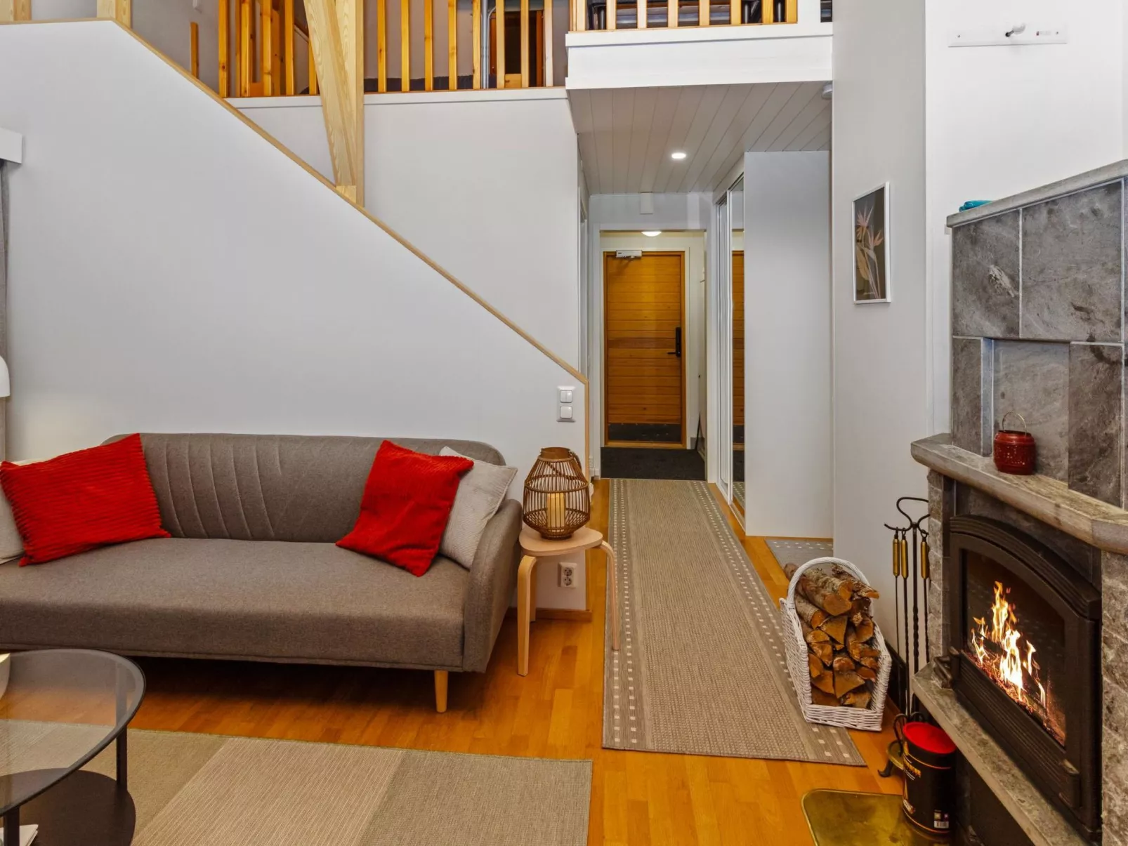 Karhunvartijanmaja d4-Binnen