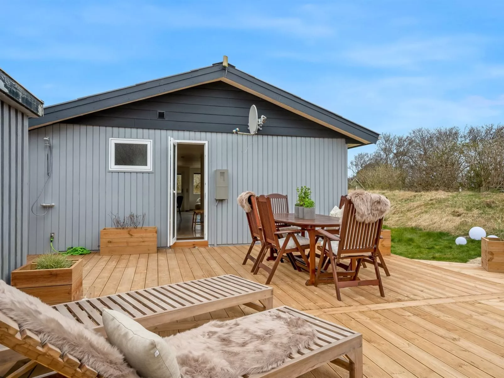 "Heike" - 700m to the fjord-Buiten