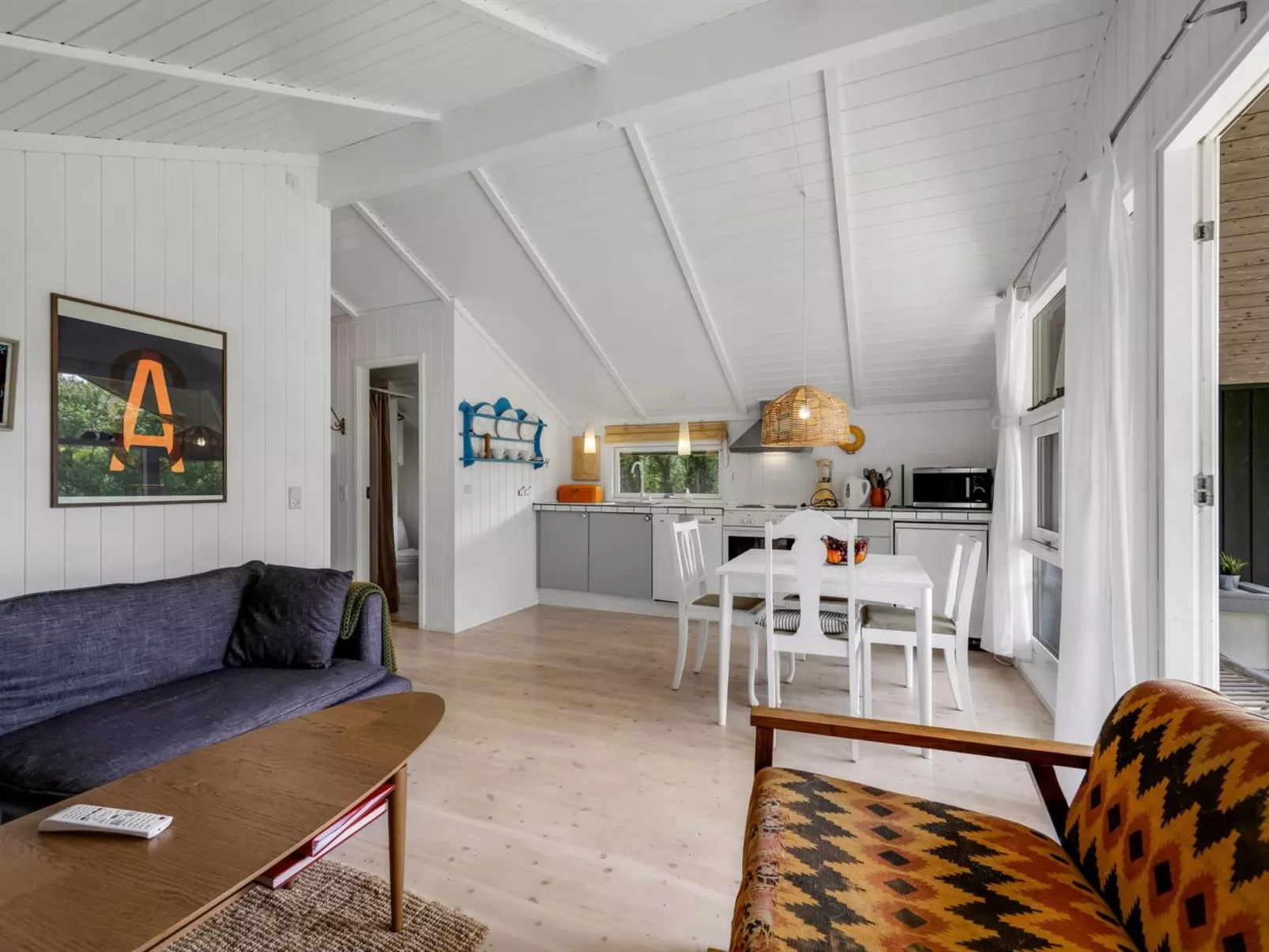 "Nnykka" - 125m from the sea-Binnen