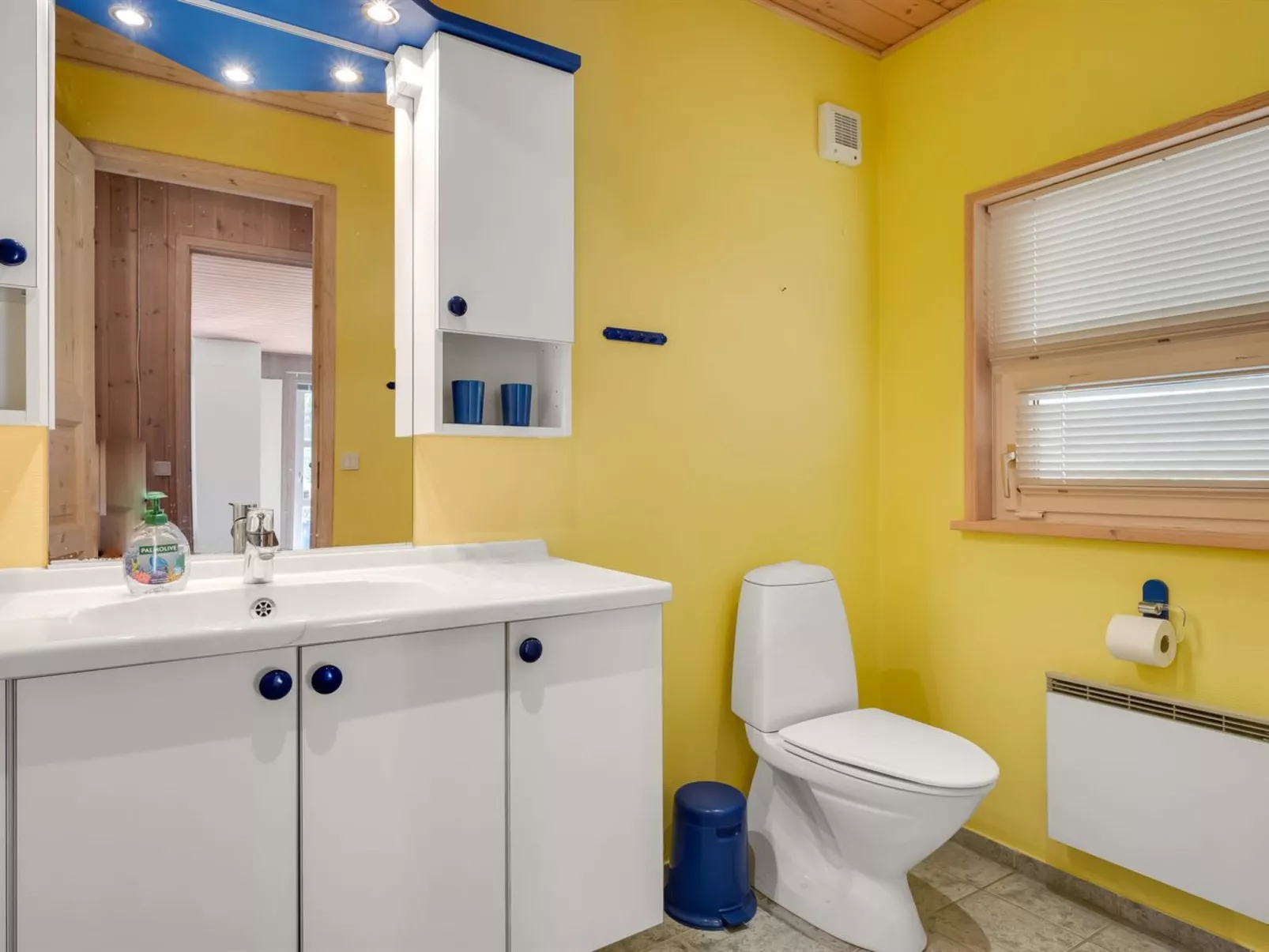 "Jeip" - 2.1km from the sea-Binnen