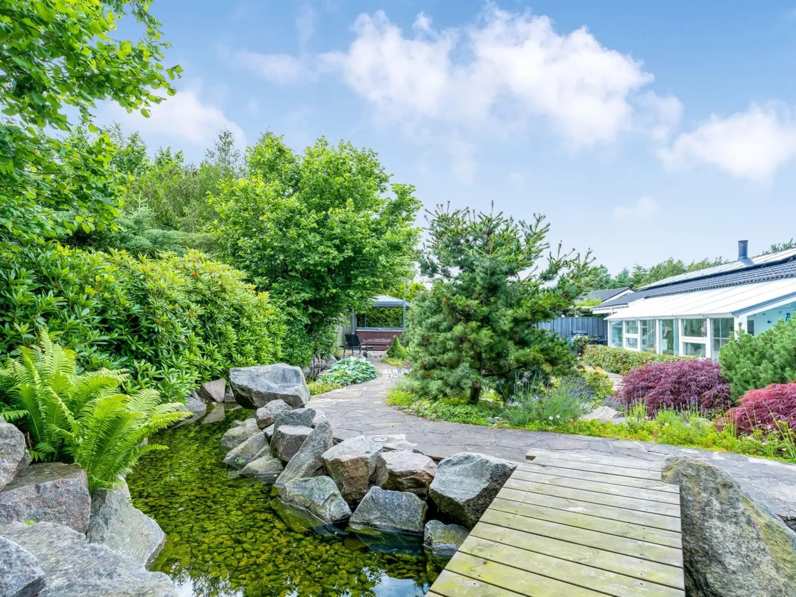 "Ellie" - 700m from the sea-Buiten