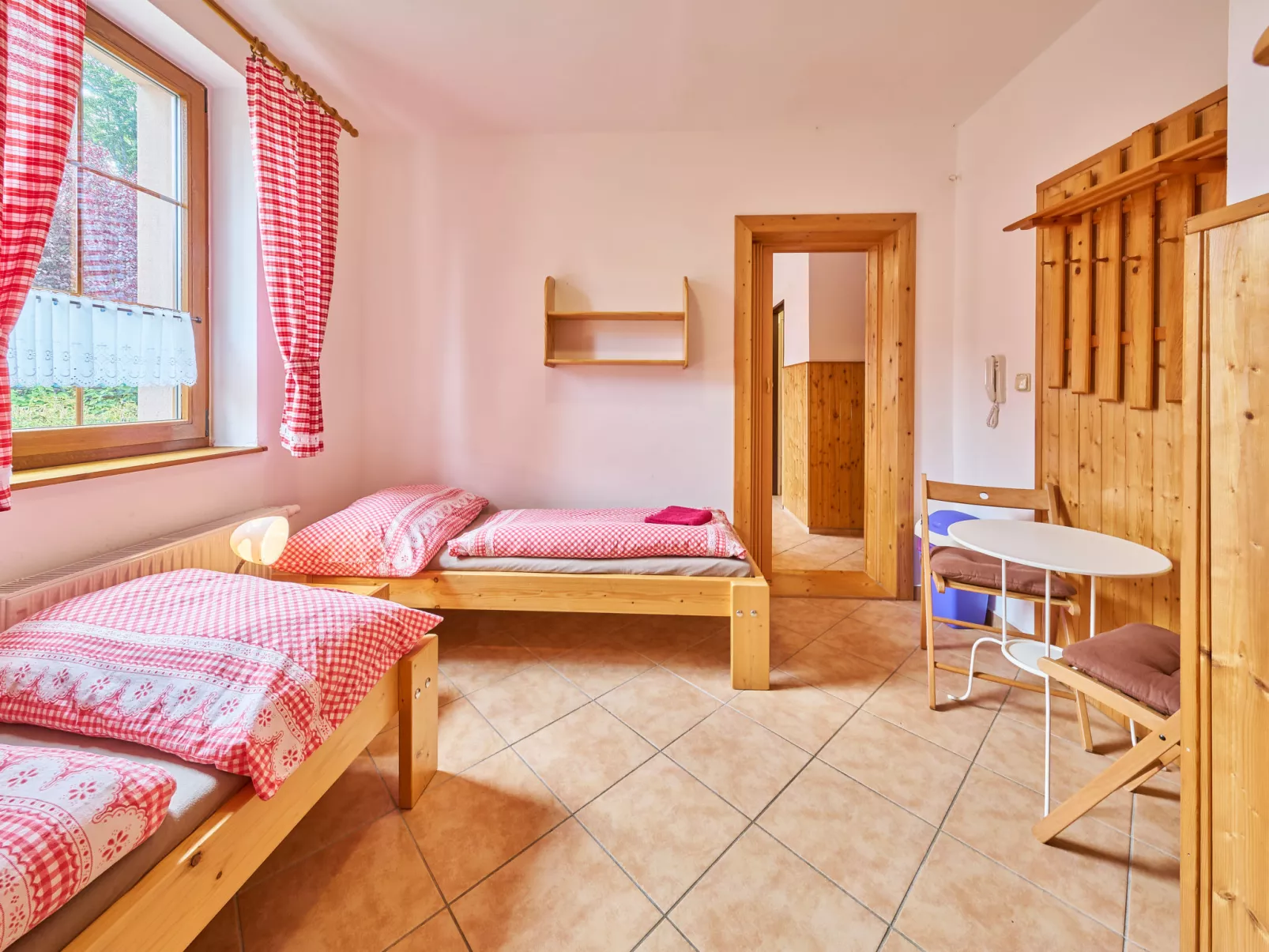 U Švýcarského dvora IV-Binnen