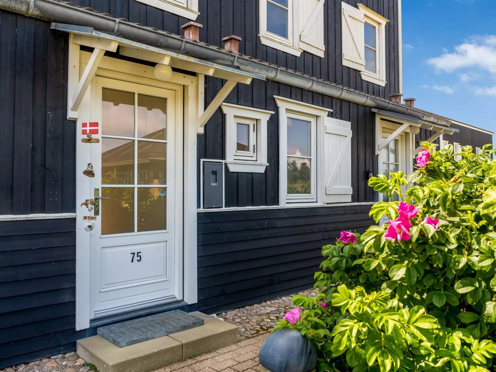 "Barrit" - 50m to the fjord-Buiten