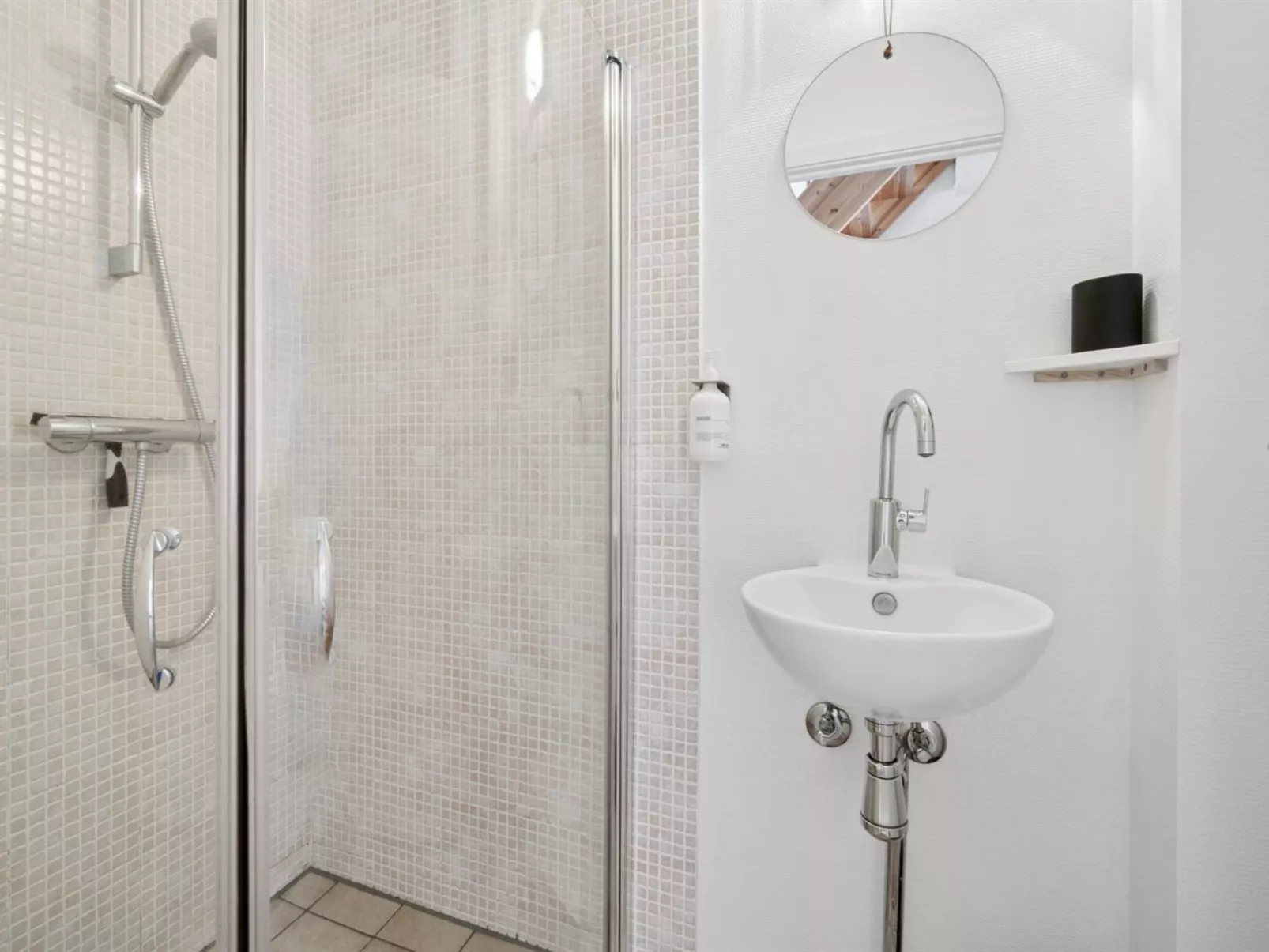 "Elemine" - 500m from the sea-Binnen