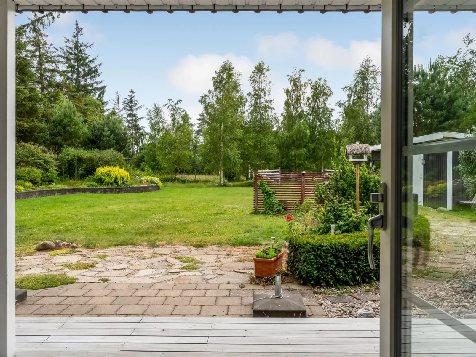 "Thine" - 800m from the sea-Buiten