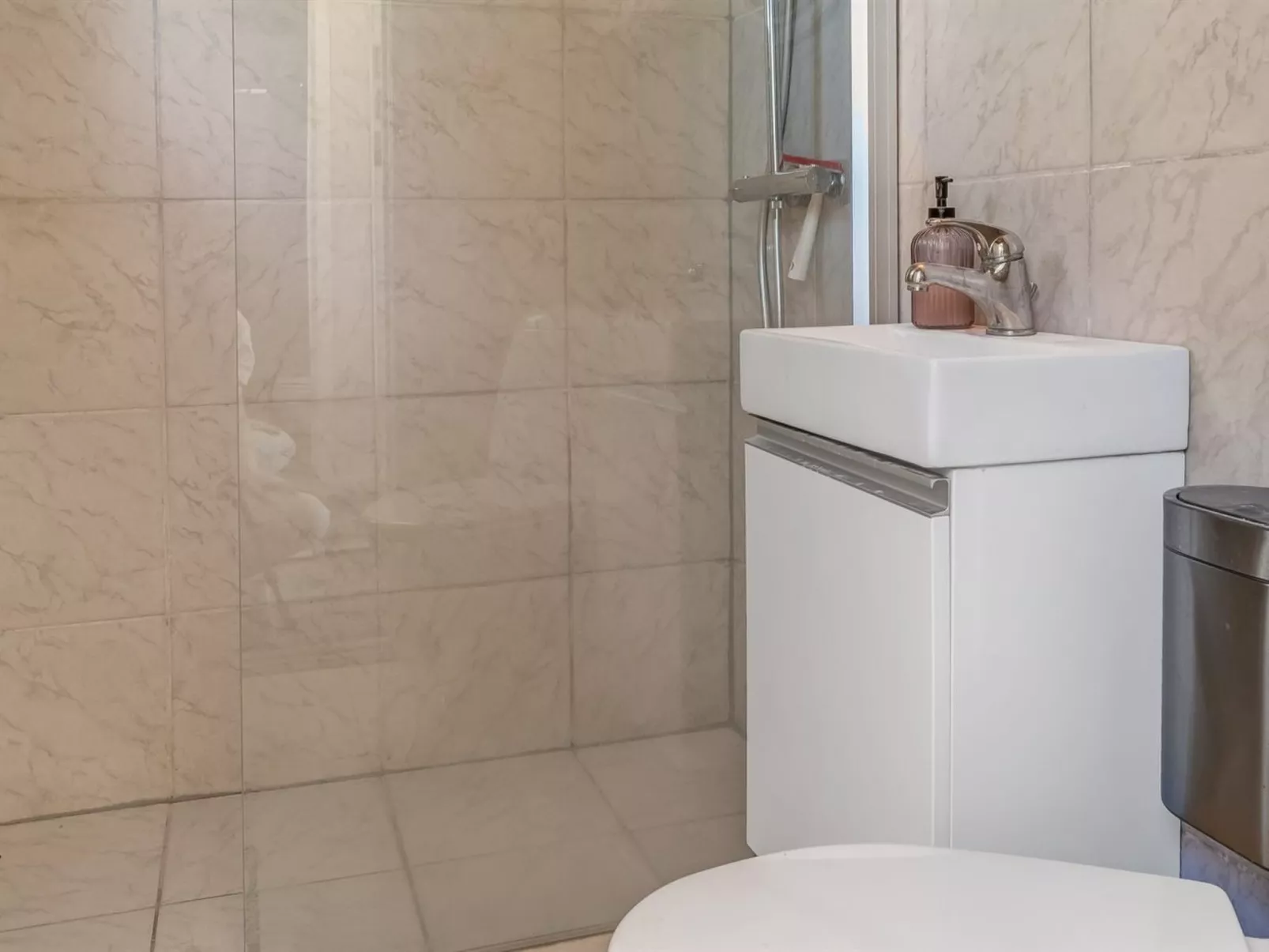 "Didrik" - 2km from the sea-Binnen