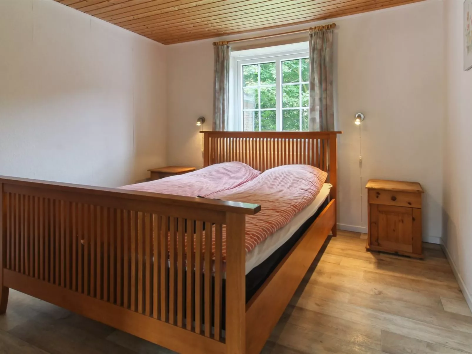 "Henrieke" - 10km from the sea-Binnen