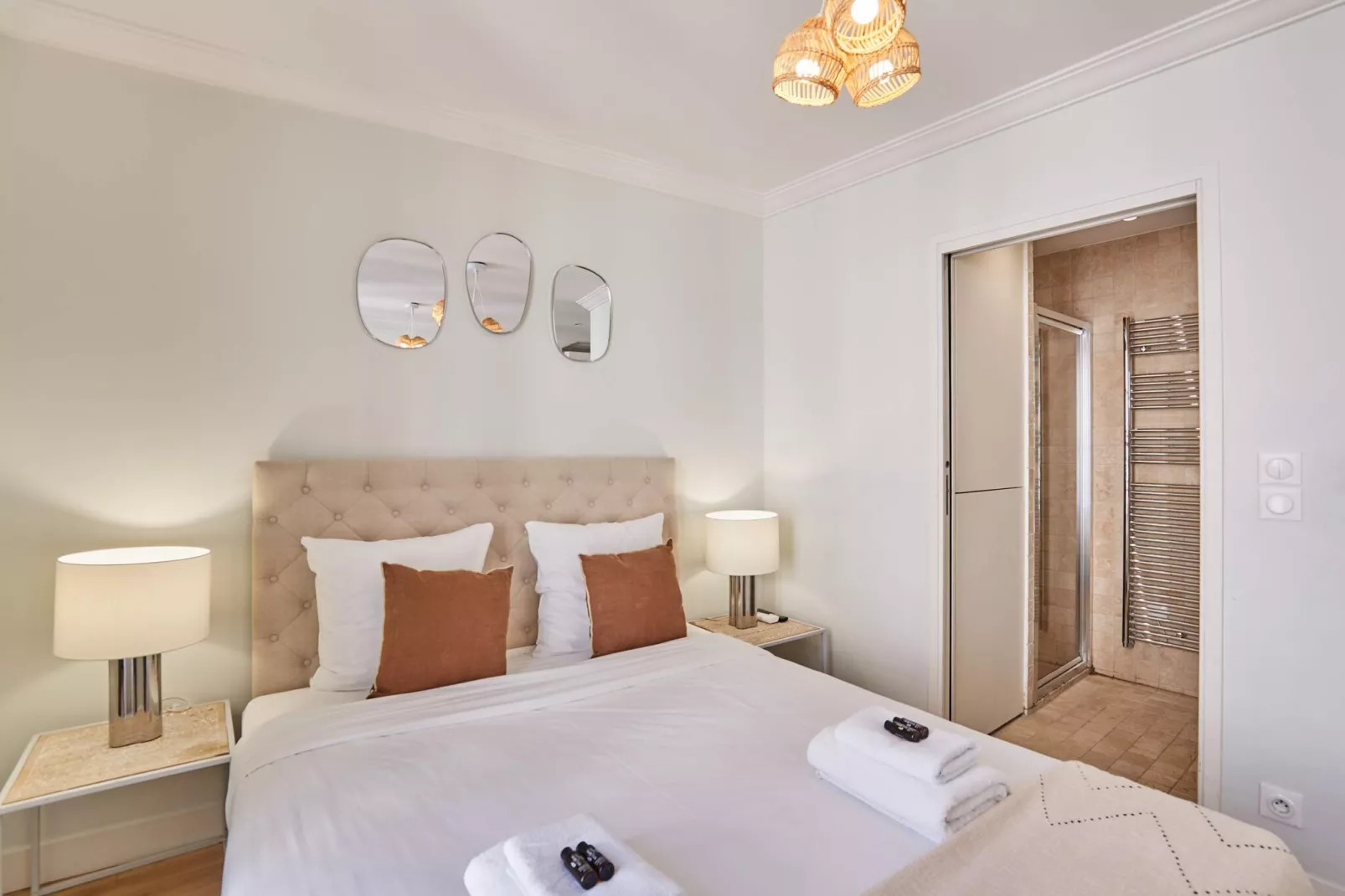 CHENIER 8 NEW-Niet-getagd