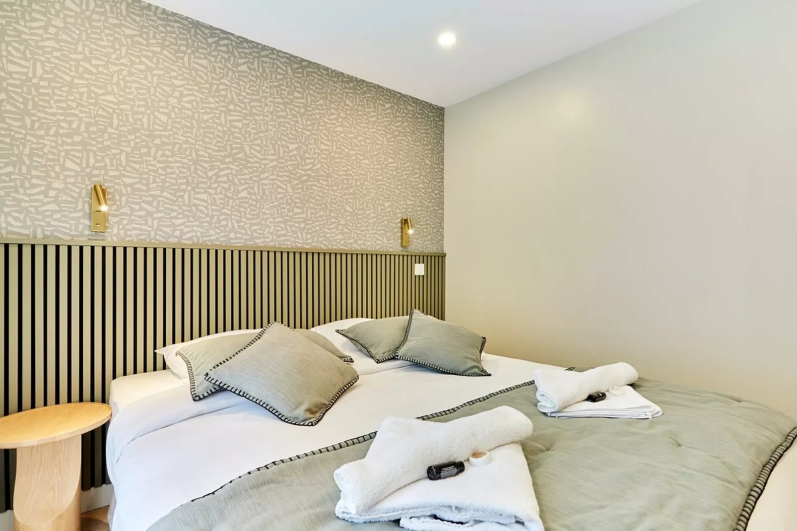 AVRON 1 NEW-Niet-getagd