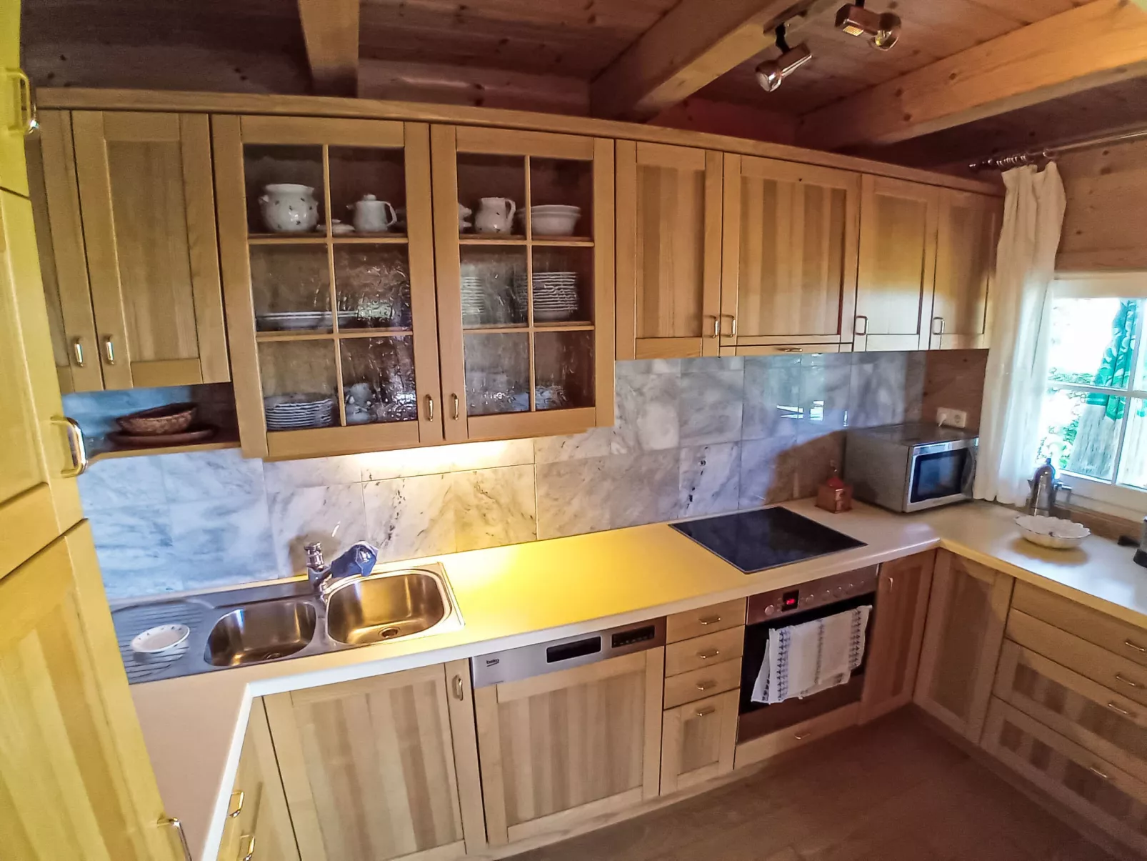 Haus direkt am Ossiacher See-Binnen