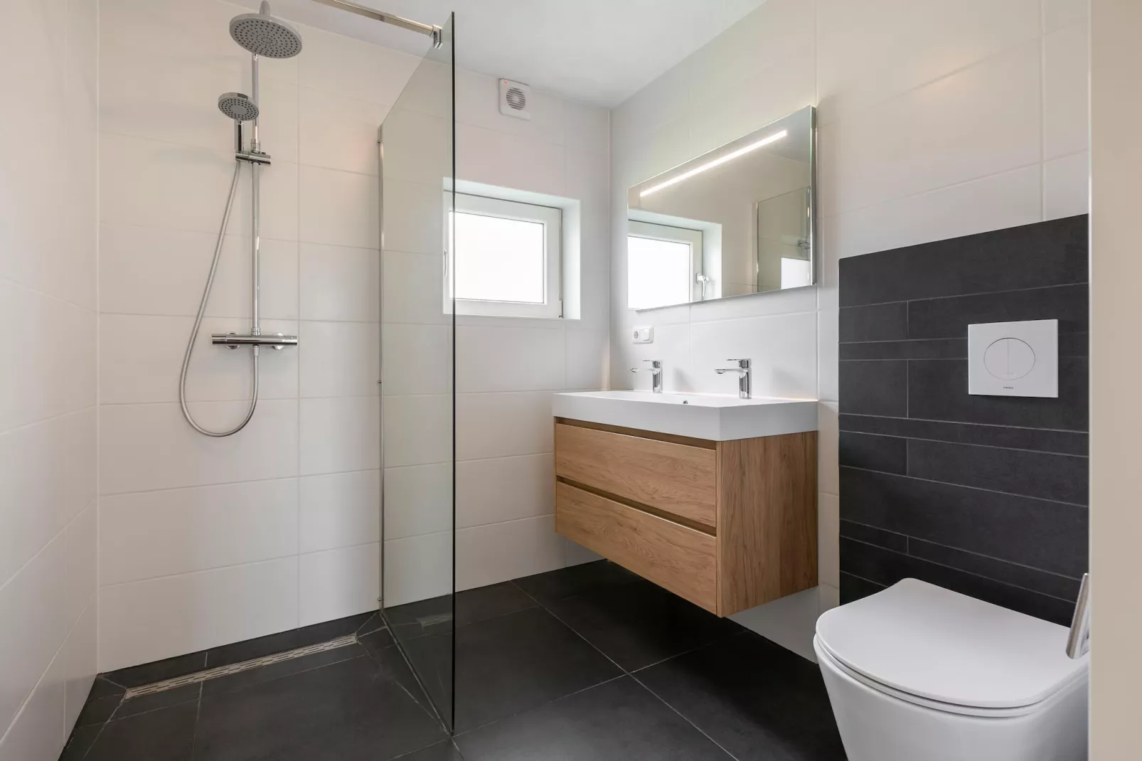 Villapark Akenveen 6-Badkamer