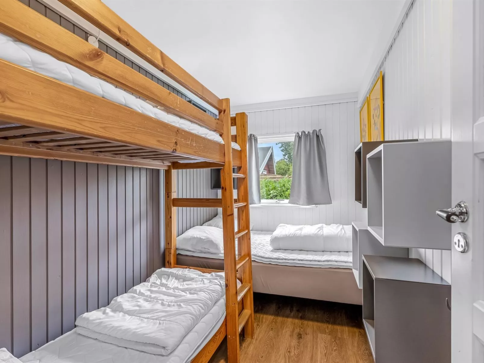 "Effy" - 600m from the sea-Binnen