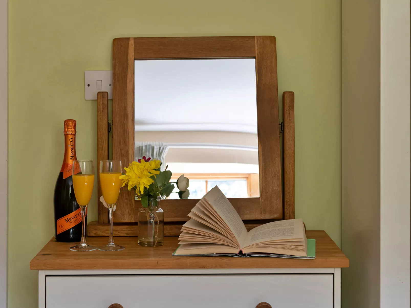 Red Kites Retreat-Binnen