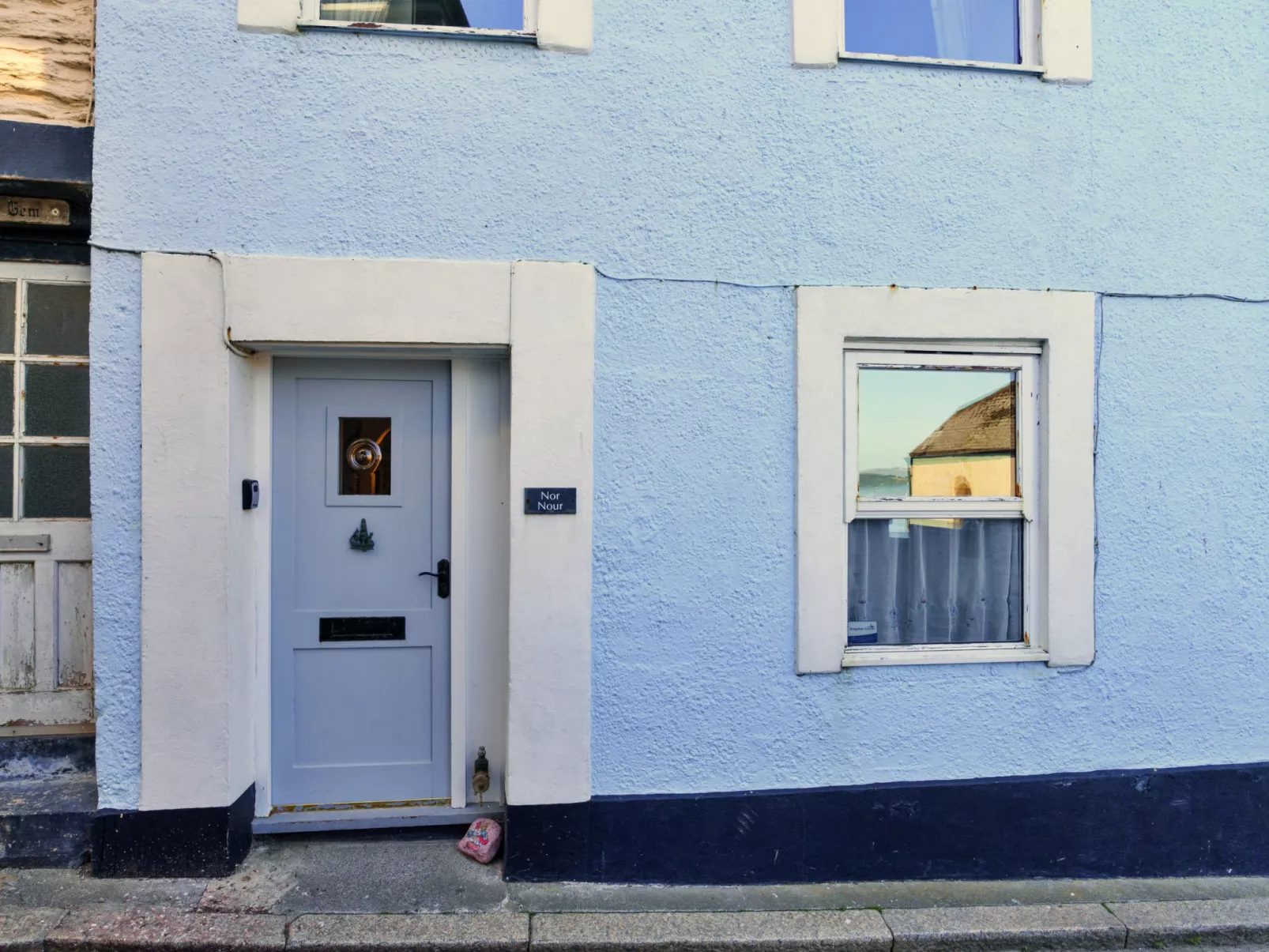 Nor Nour, Cawsand-Binnen