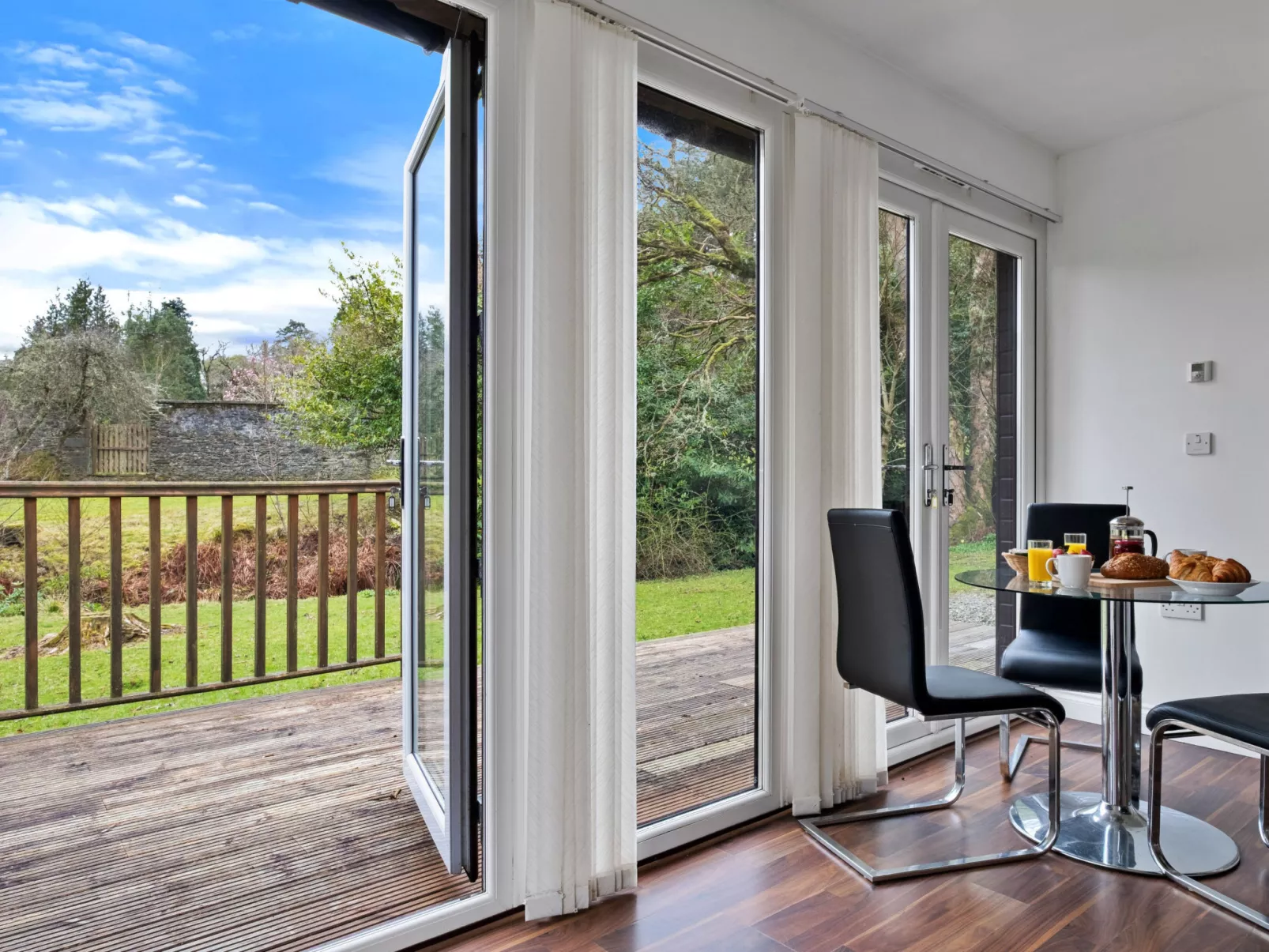 The Turbine House-Binnen