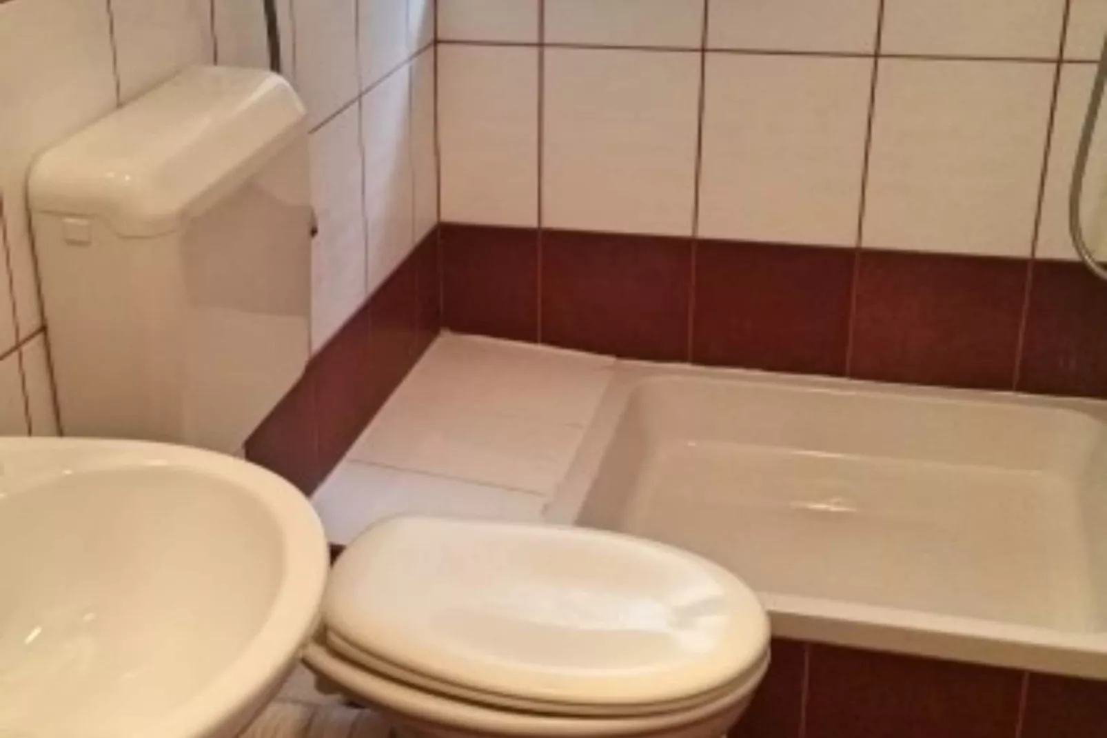 Apartments Mateo - Studio Apartment - Red-Badkamer