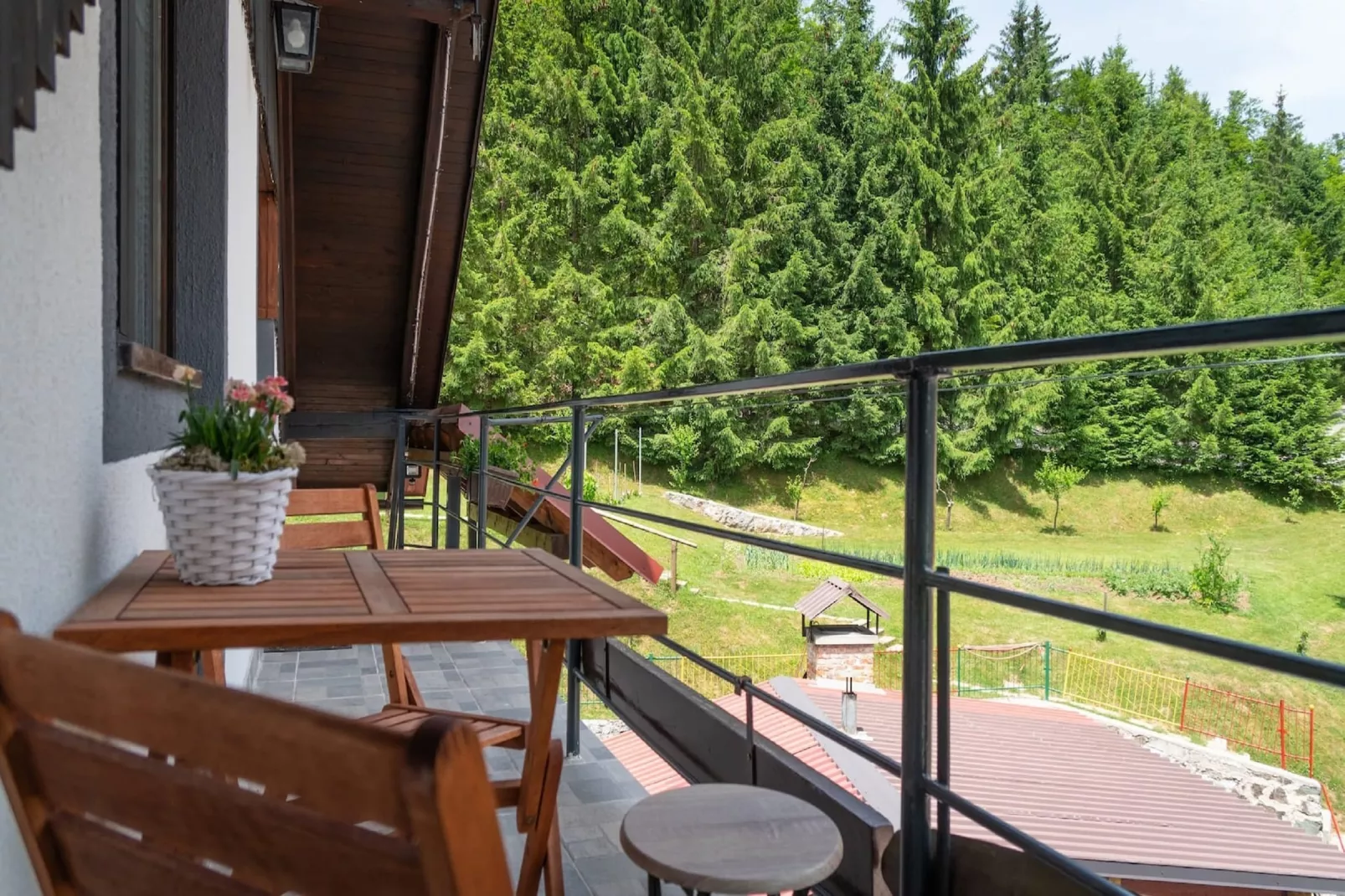 Attic Apartment with Balcony A2