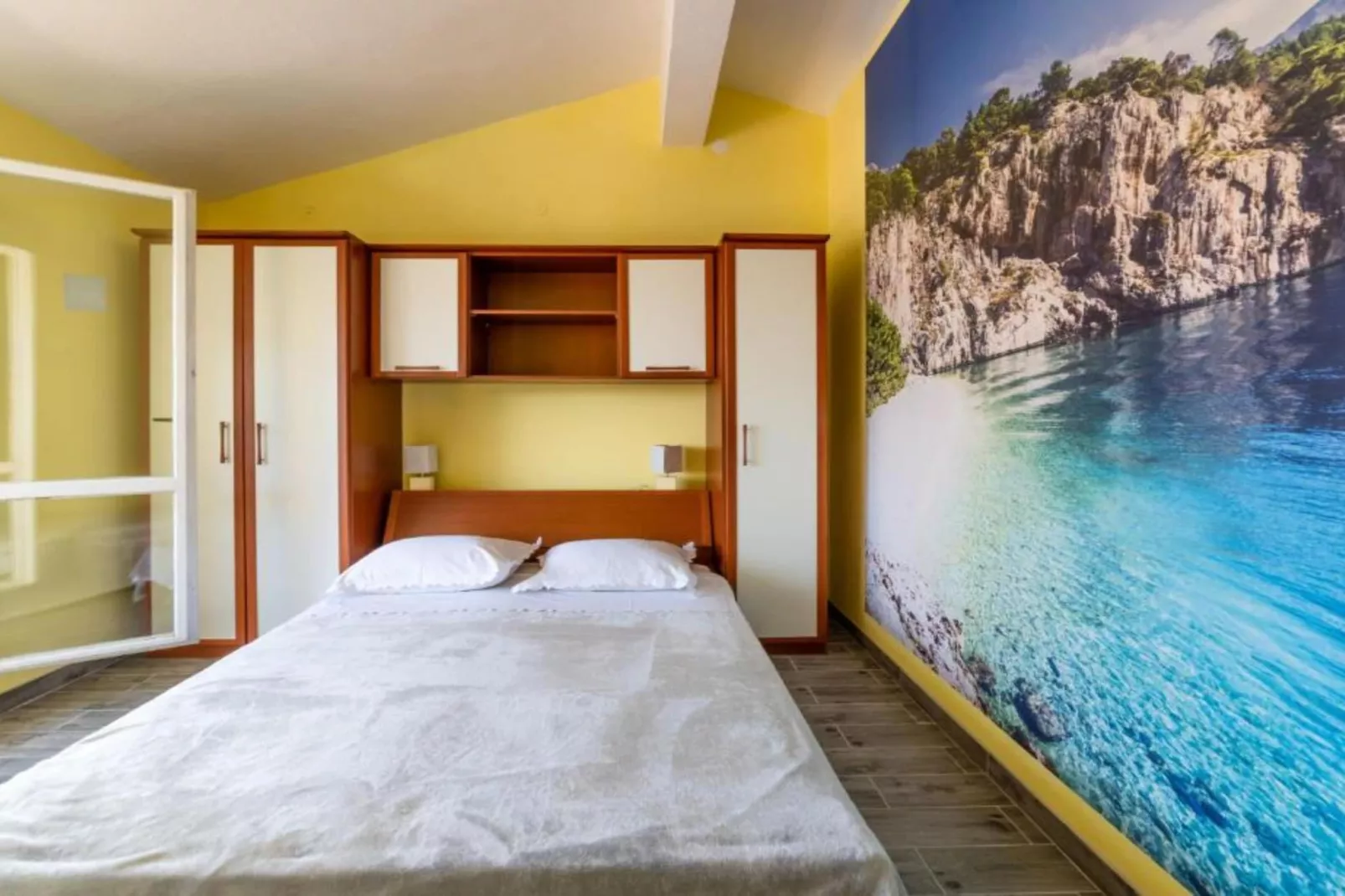 Apartments Ribarević - Three Bedroom Apartment With Terrace and Sea View-Slaapkamer