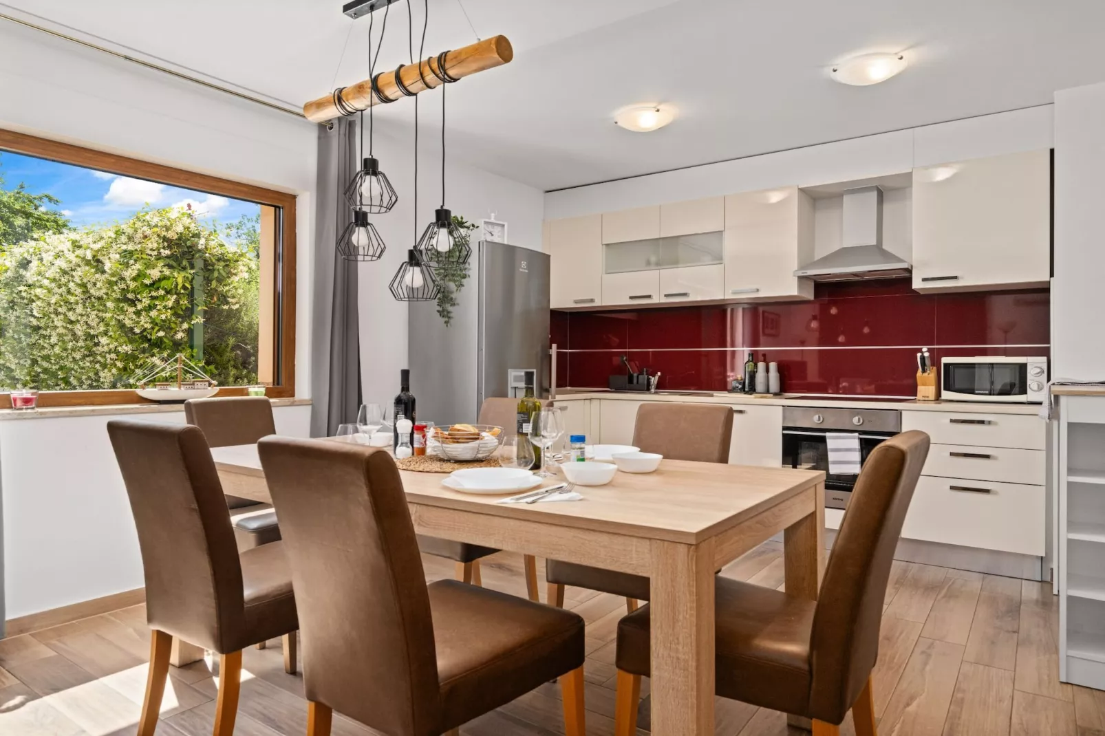 Holiday Home Mlačić - Three Bedroom Holiday Home with Pool-Eetkamer