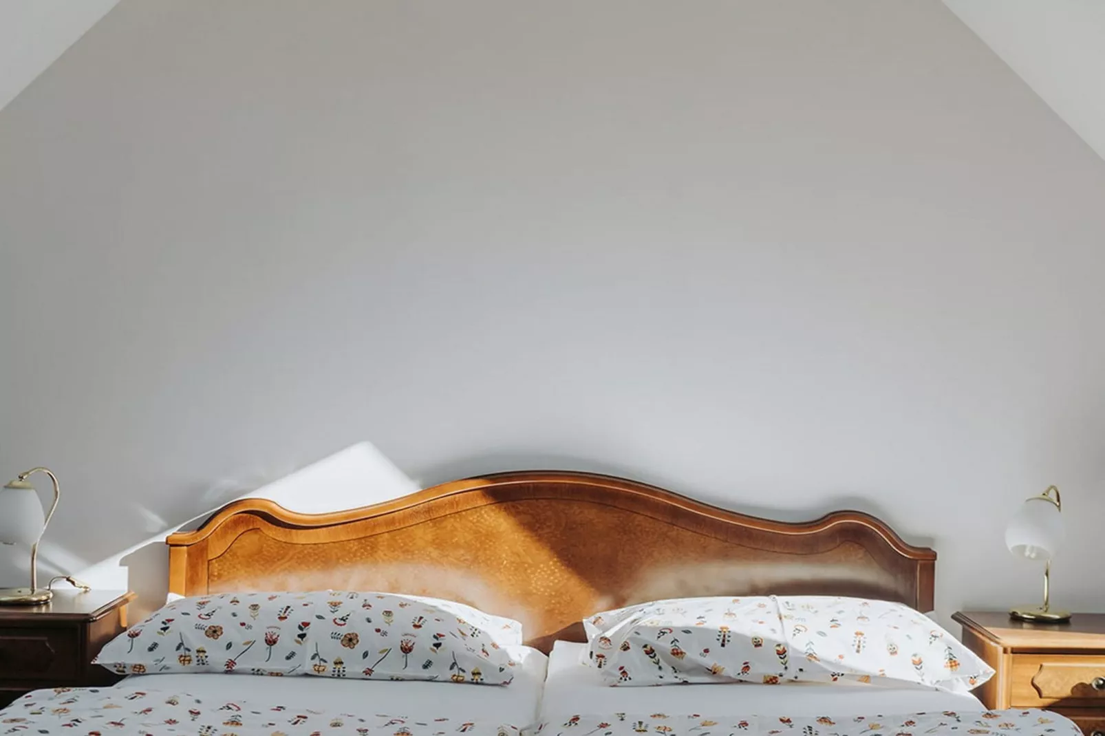 Enchanted Misty Valley Cottage Apartments - Standard One Bedroom Apartment (owner 3)