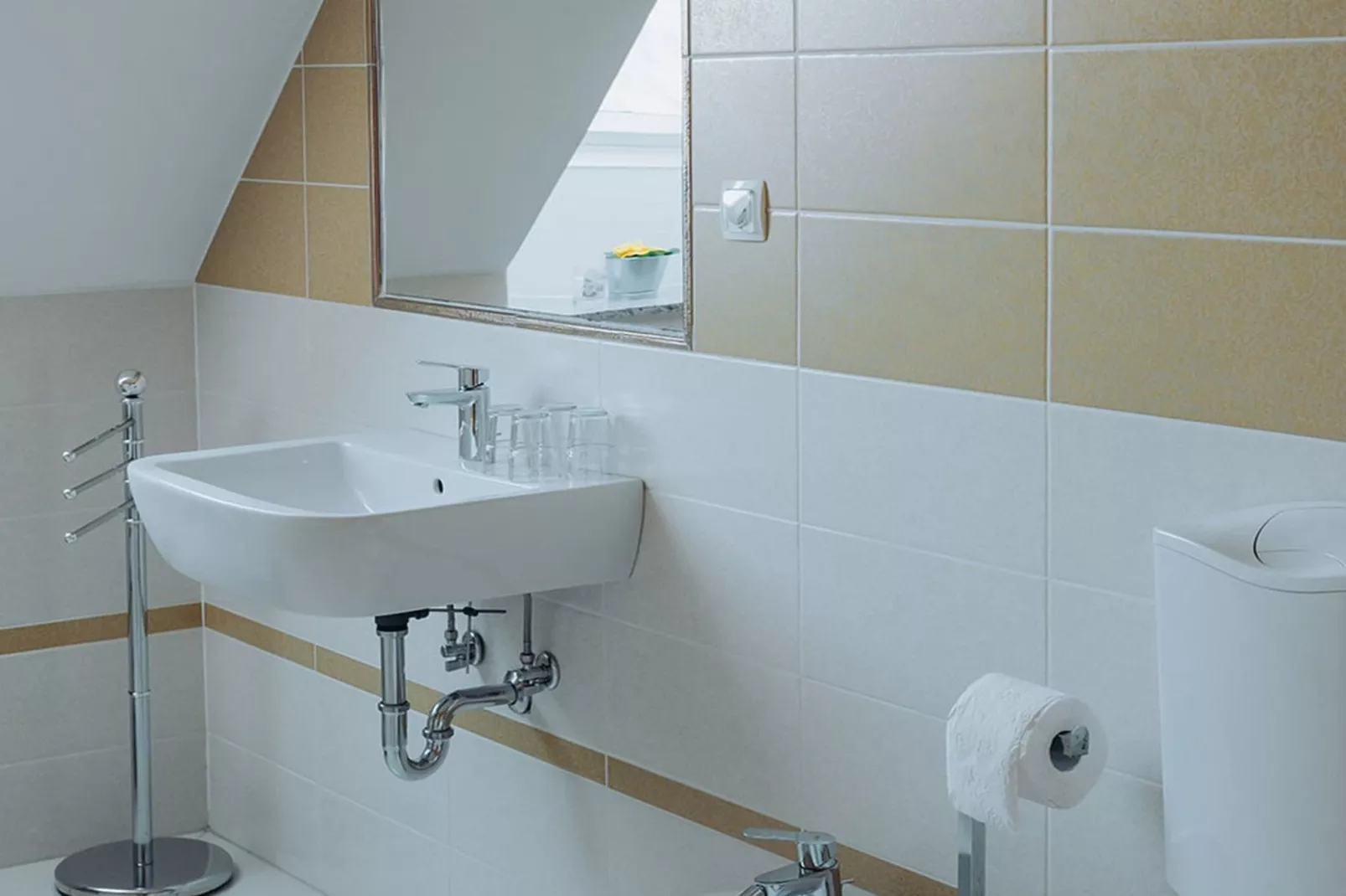 Enchanted Misty Valley Cottage Apartments - Comfort One Bedroom Apartment (owner 4)-Badkamer