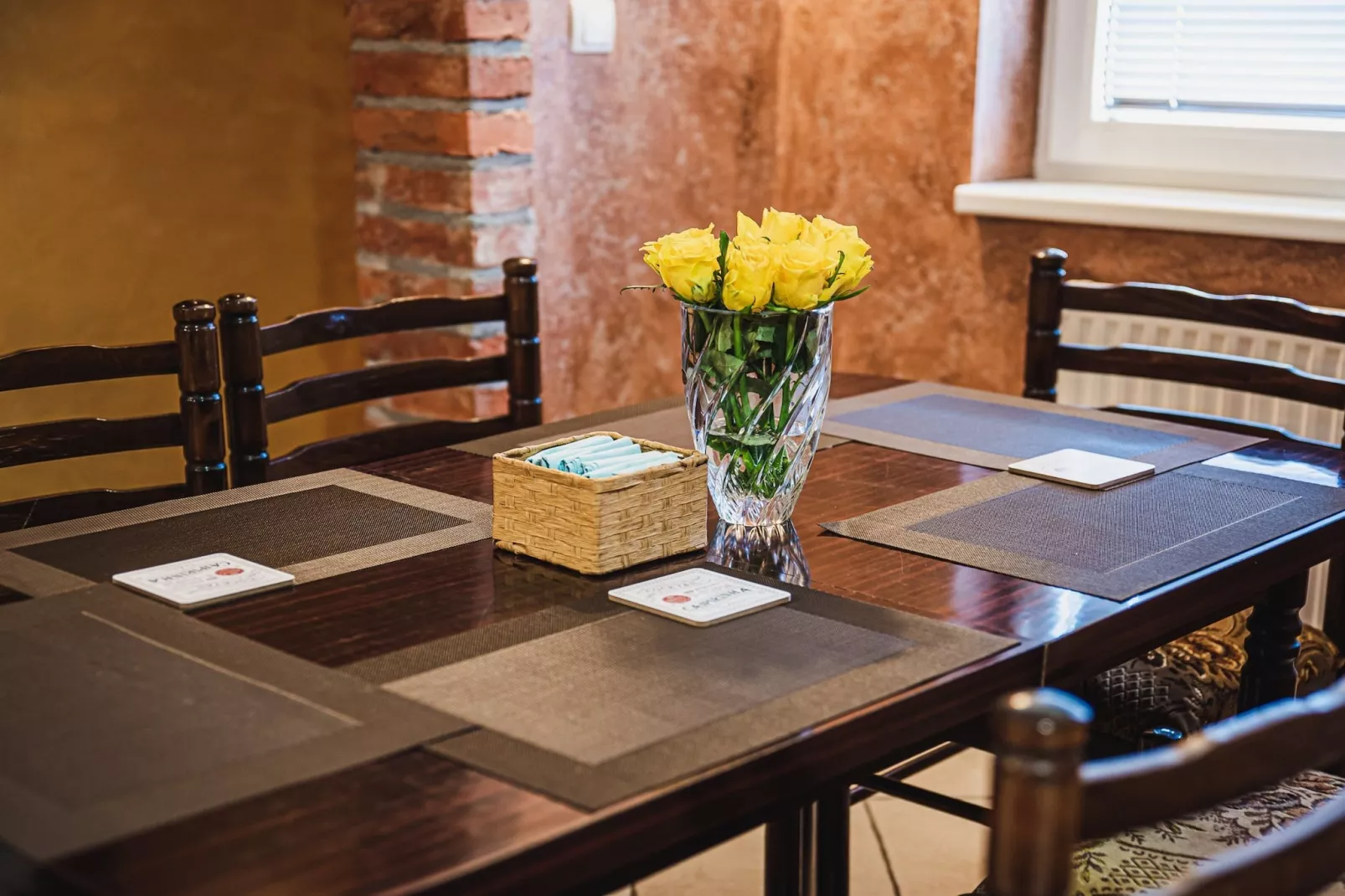 Elegant and Stylish Retreat Apartments with Terrace - Two Bedroom Apartment with Terrace-Eetkamer