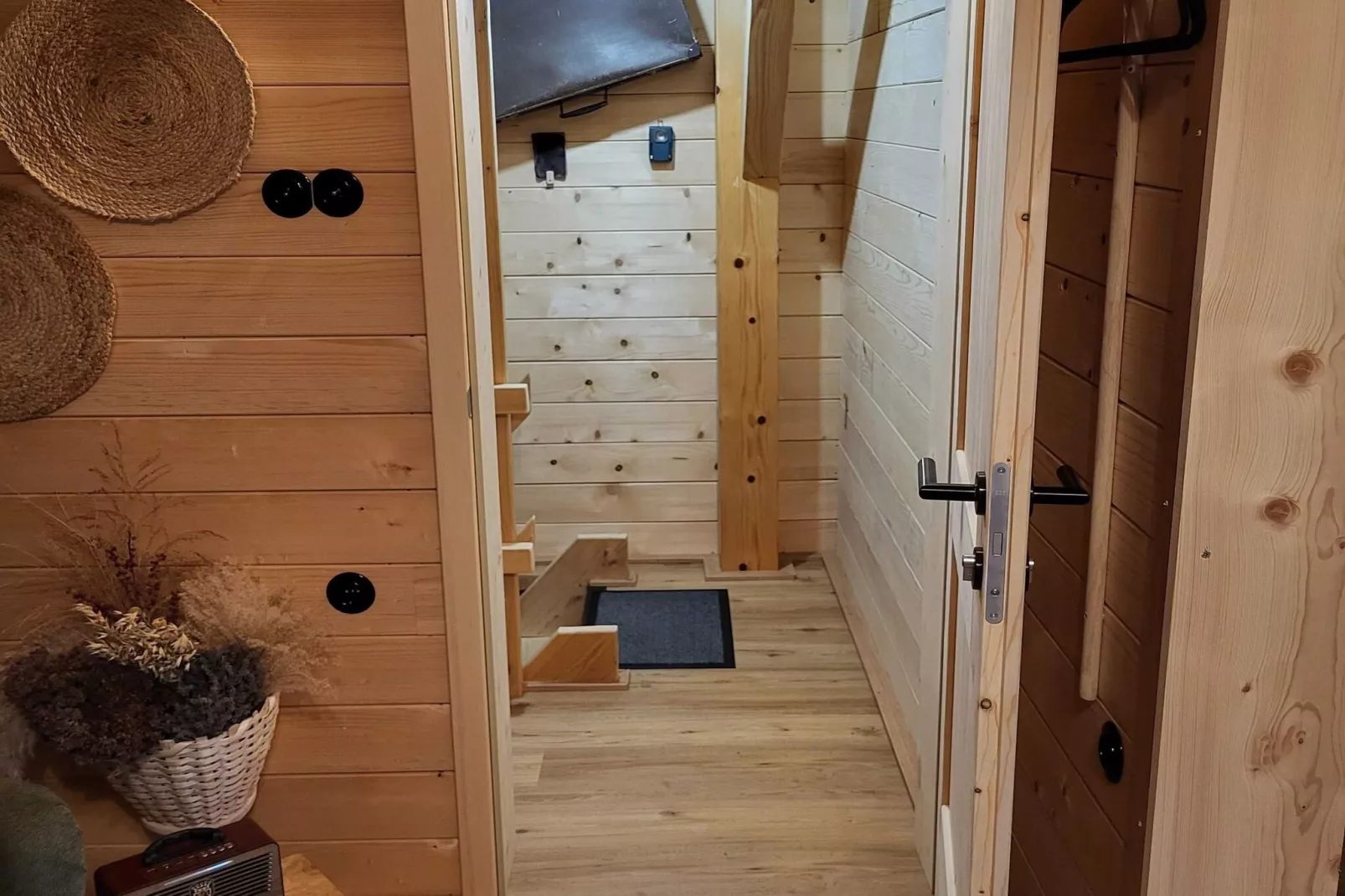 Echo Valley Hillside Holiday Home with Sauna - Two Bedroom Holiday Home with Sauna-Slaapkamer