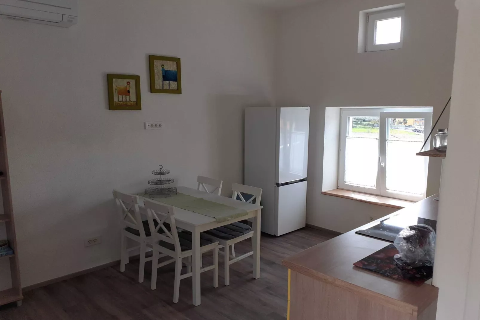 Secluded Authentic Apartment with Terrace - Studio Apartment with Terrace-Keuken