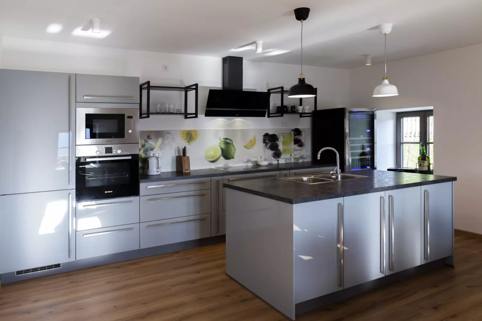 Mountain View Villa with Sauna and Hot-Tub - Three Bedroom Villa with Sauna and Hot-Tub-Keuken