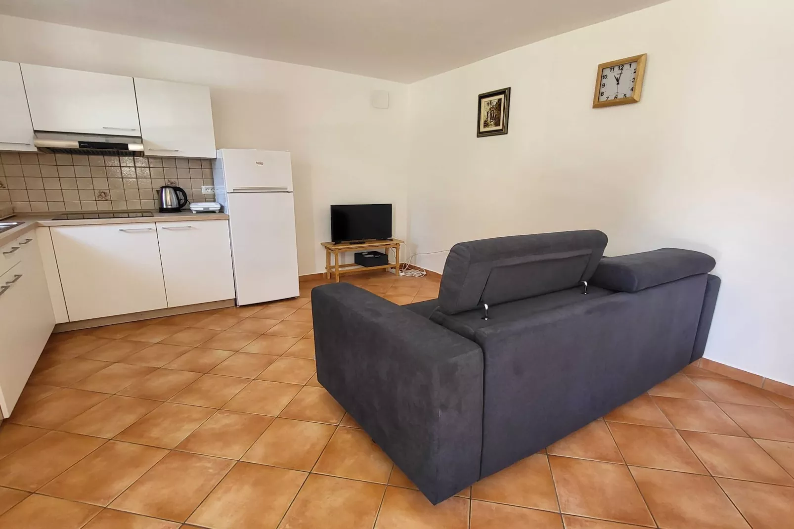 Peaceful Countryside Holiday Home with Terrace - One Bedroom Holiday Home with Terrace-Keuken