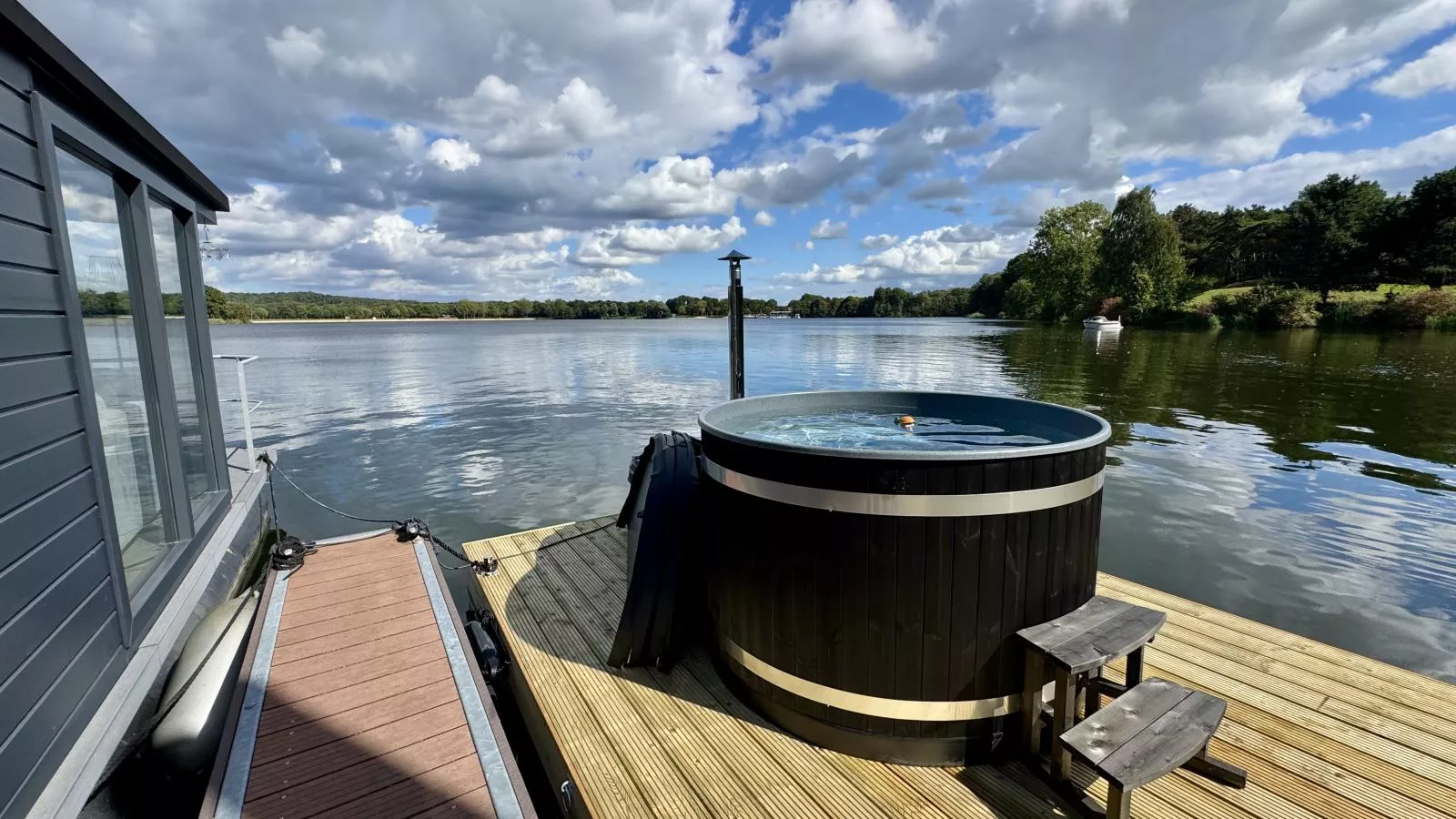 Floating in Limburg - hottub-Spa