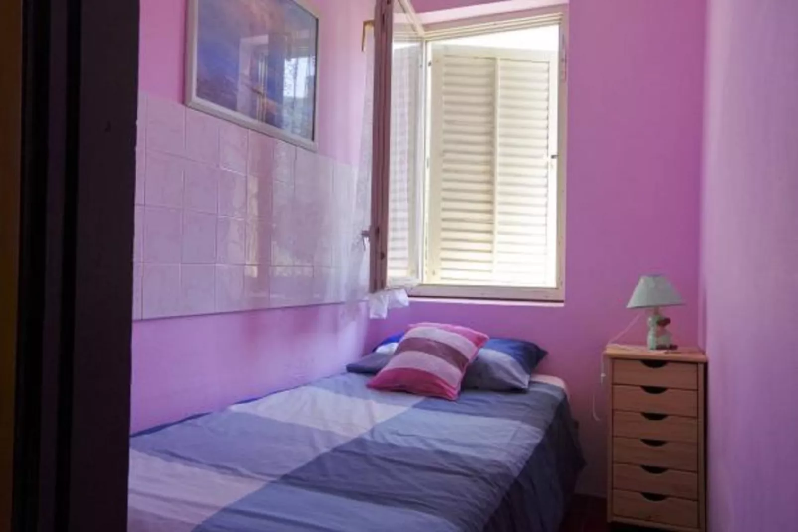 Serene Barbat Escape with Just Minutes from the Beach - One Bedroom Apartment with Balcony 2-Slaapkamer