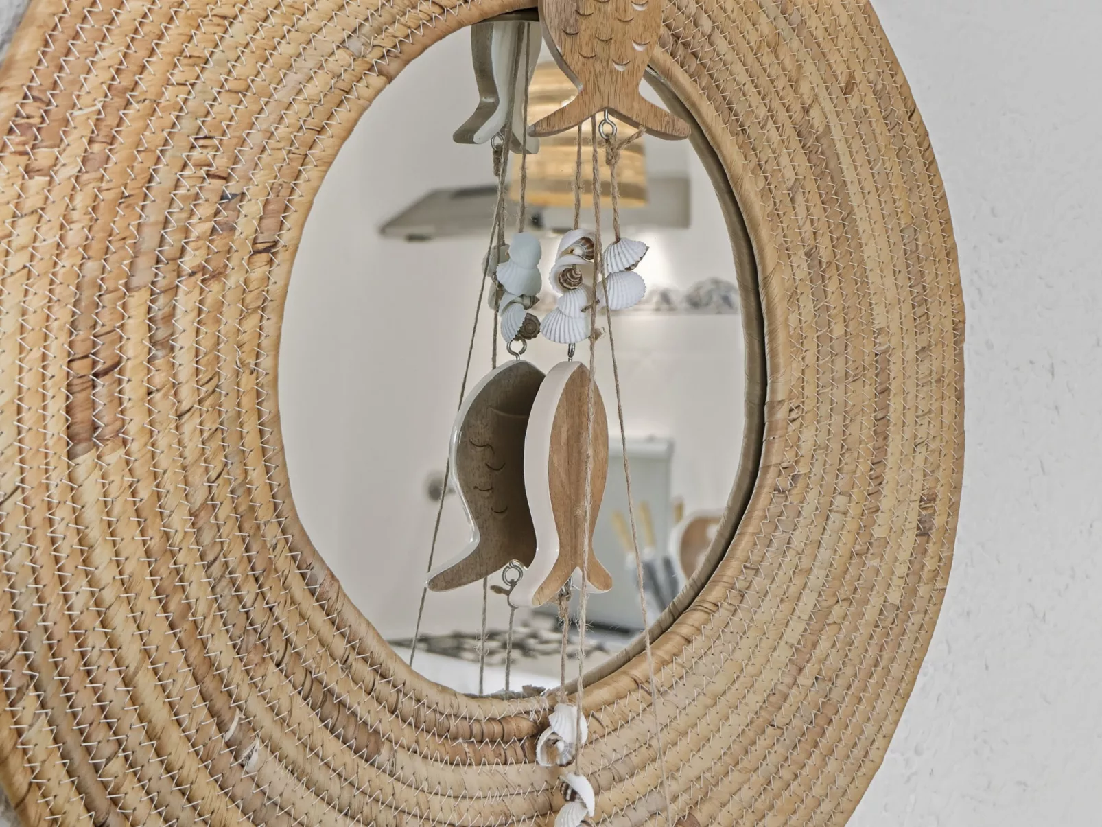 Iris 5, Terza Spiaggia-Binnen