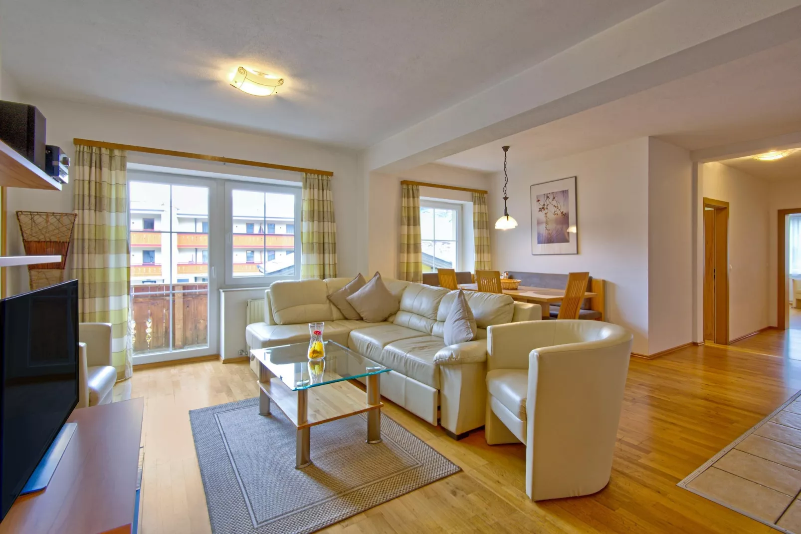 Vicky Apartment Top 9